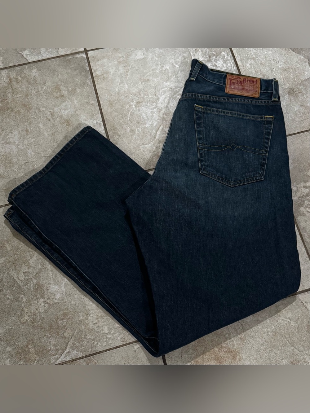 Lucky Brand Bootleg Bootcut Jeans Size 34 Dark Wash Denim